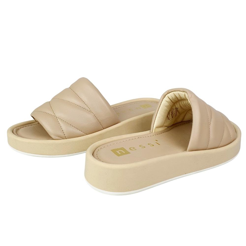 klapki beżowe nessi